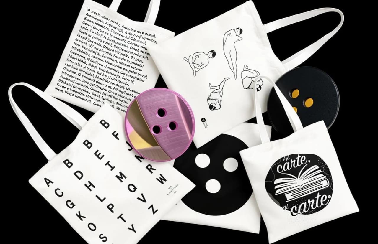 Ceva extra • Black Button Books