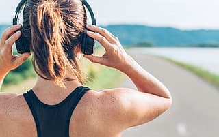 10 Wellness and health podcasts for your workouts