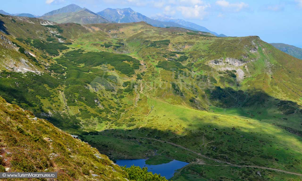 Traseul de la Pasul Prislop spre Vârful Gărgălău