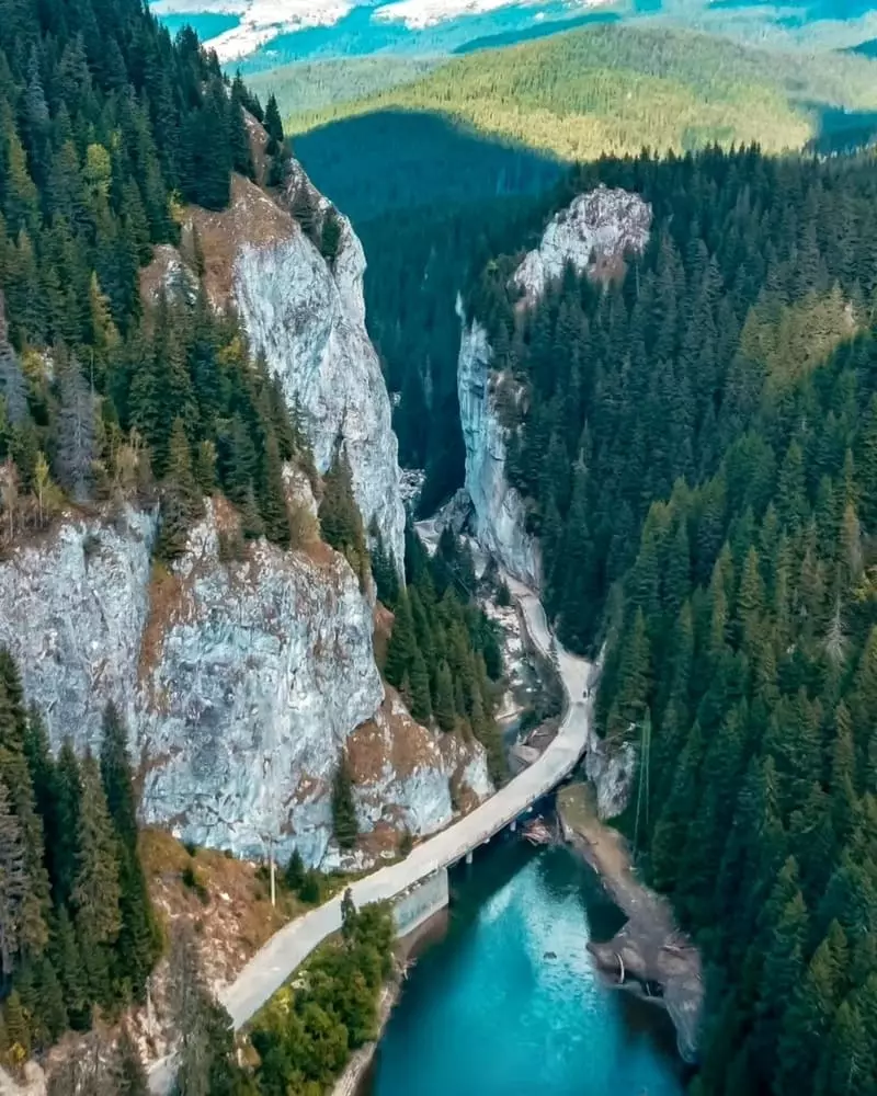 Traseul prin Cheile Tătarului și spre Vârful Igniș