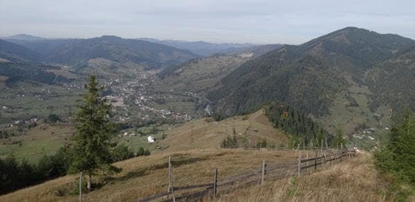 Traseul spre Vârful Măgura Runcului