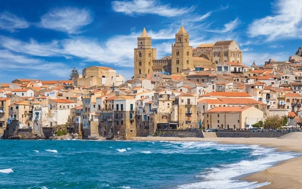 CefalĂą, Sicily